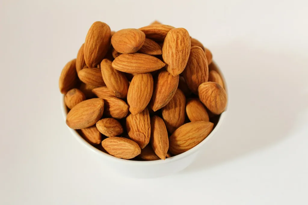 unsplash_8LvXmMZuAU0_almond.webp